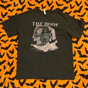 The Body Tshirt, L
